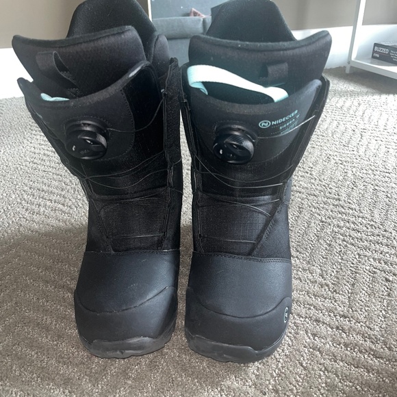Nidecker Sierra Snowboard boots - Picture 1 of 4